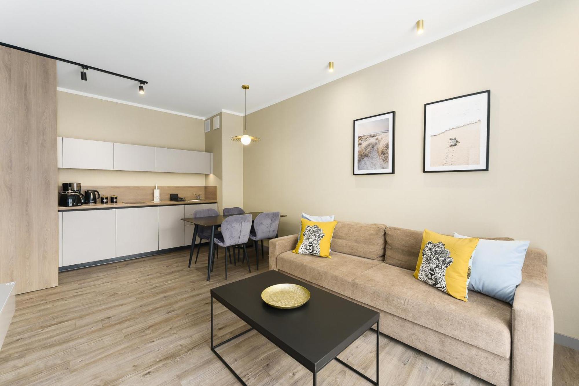 Bel Mare Holiday Apartments Near The Beach With Parking By Noclegi Renters Miedzyzdroje Exterior photo